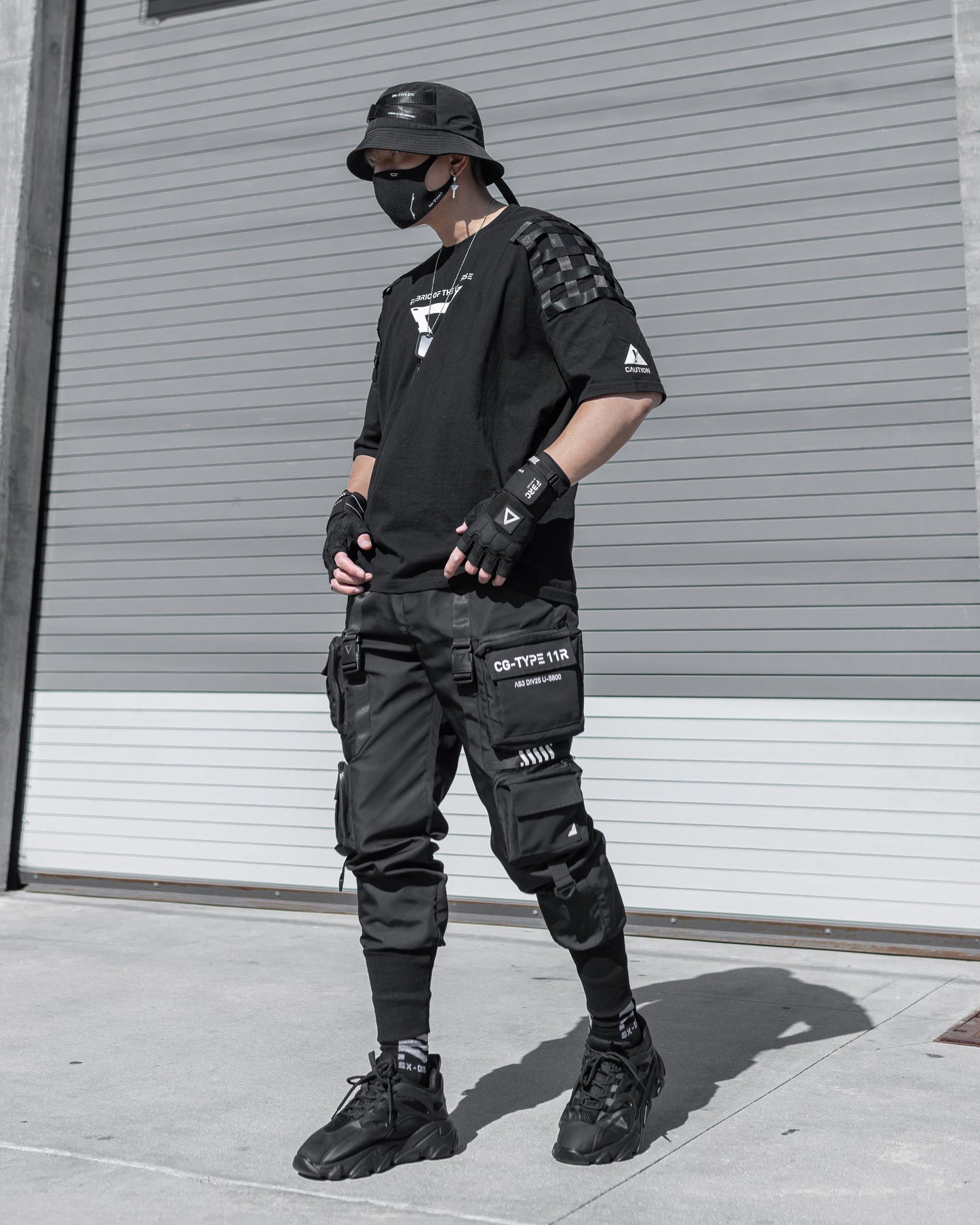 Urban Recon Black Oversized SST