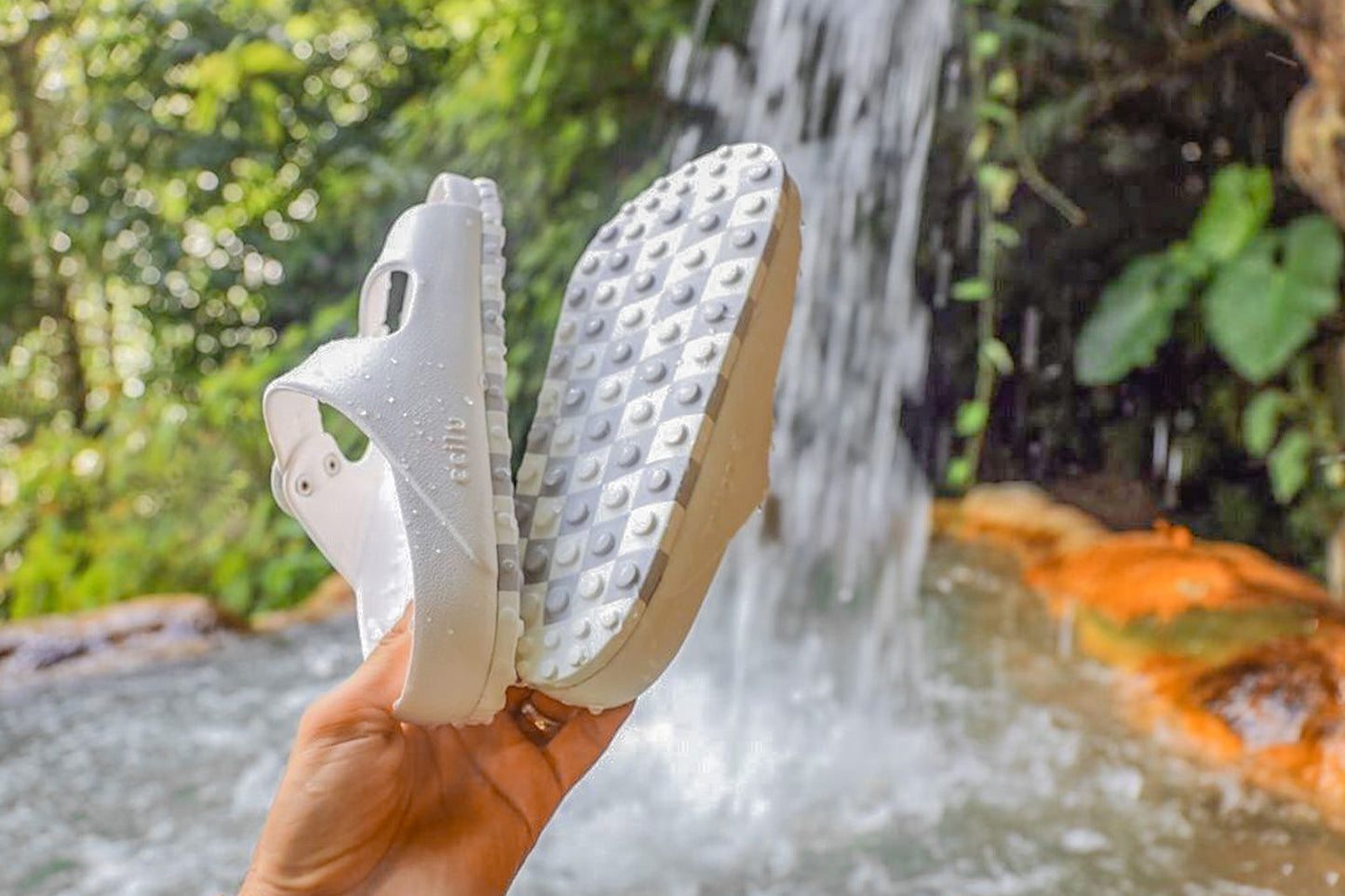 Horizon Check Sandals