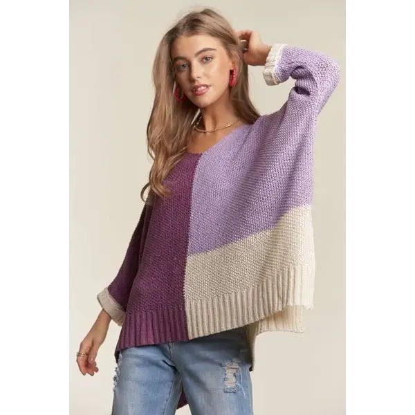 Side Slit Color Block Long Sleeve Sweater.