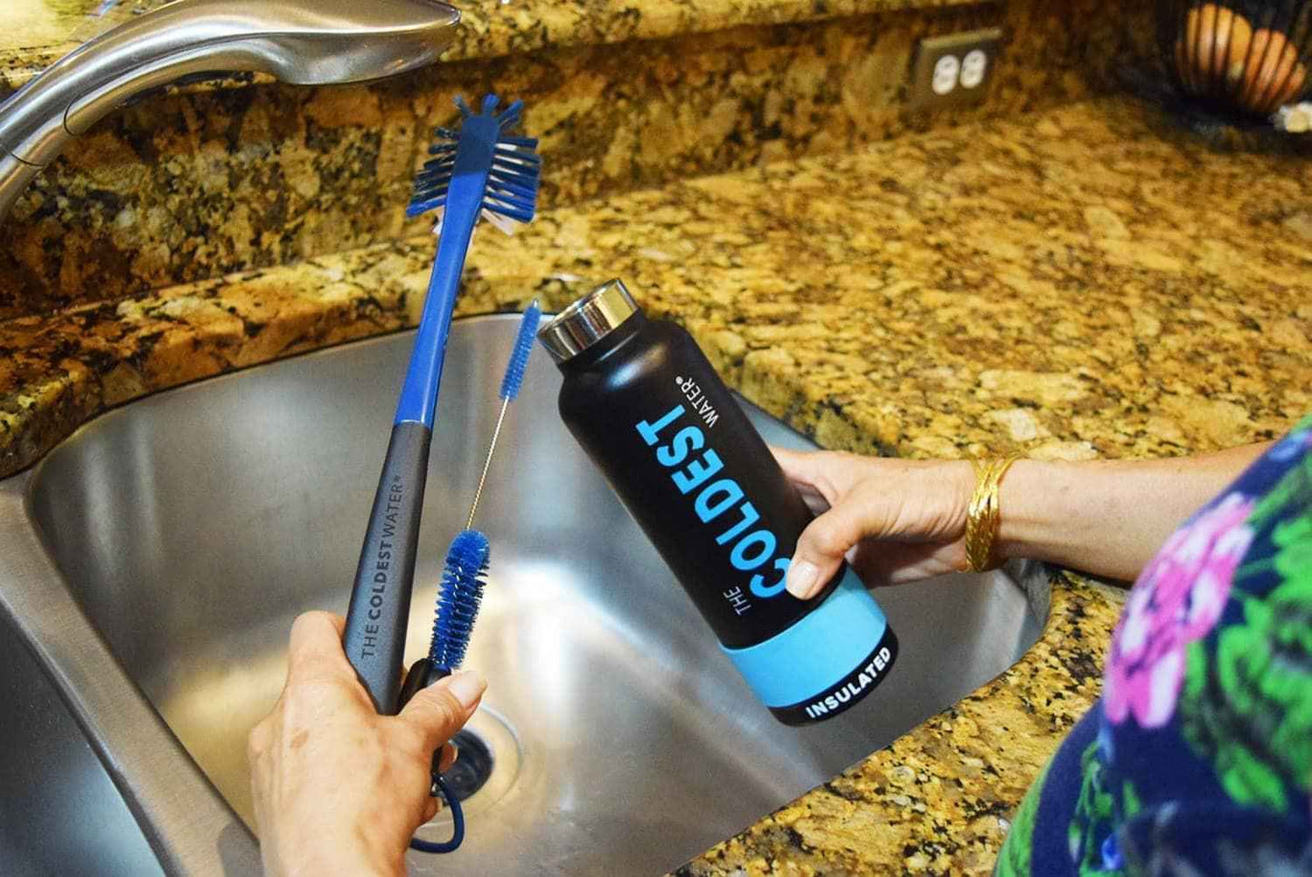 Water Bottle Brush: 3 Tools in 1