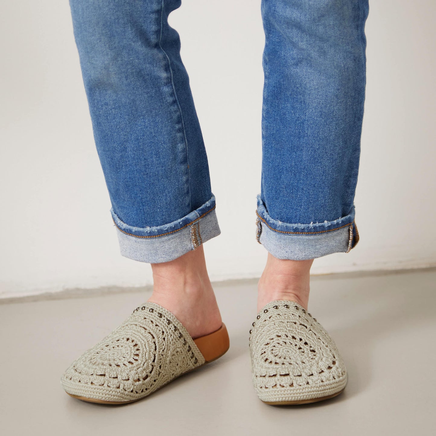 Bolinas Clog - Hand Crochet | Natural Grey Medallion