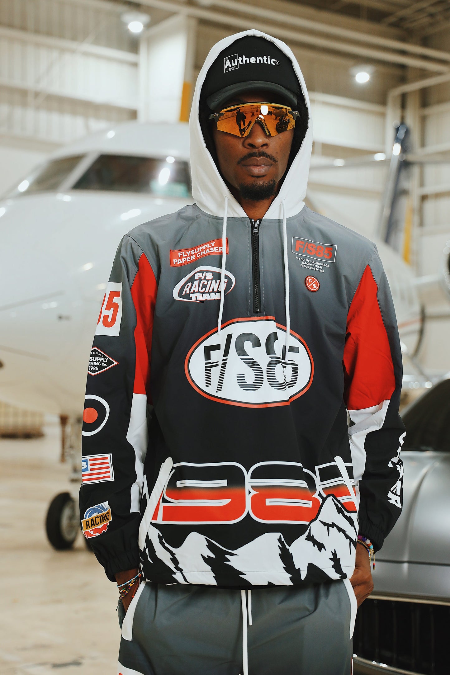 Paperchaser Windbreaker Pullover