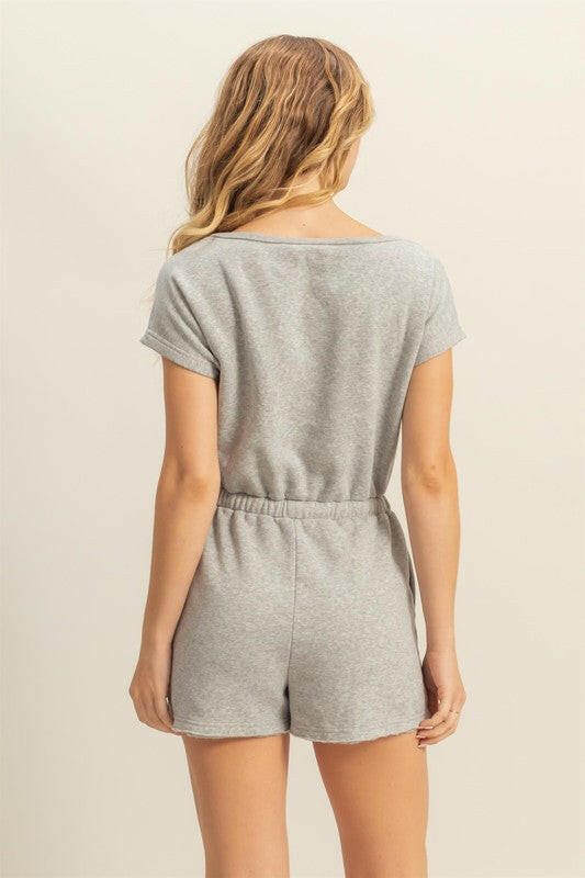 Round Neck Short Sleeve Drawstring Waist Romper.