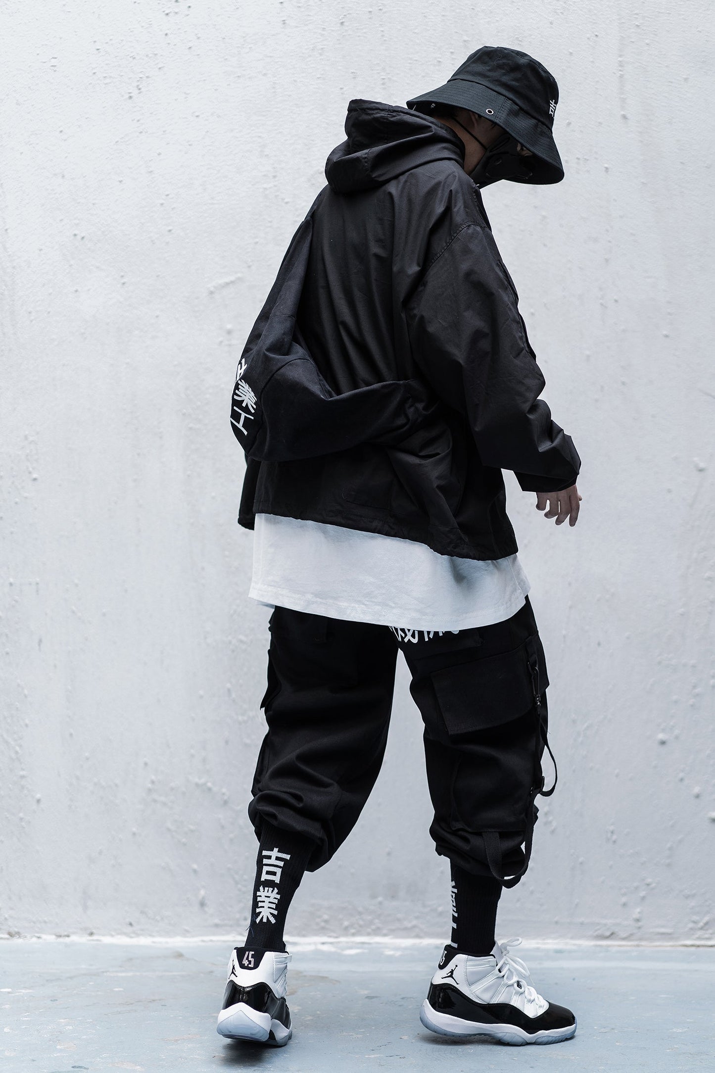 I-Tech Cargo Pants | Black