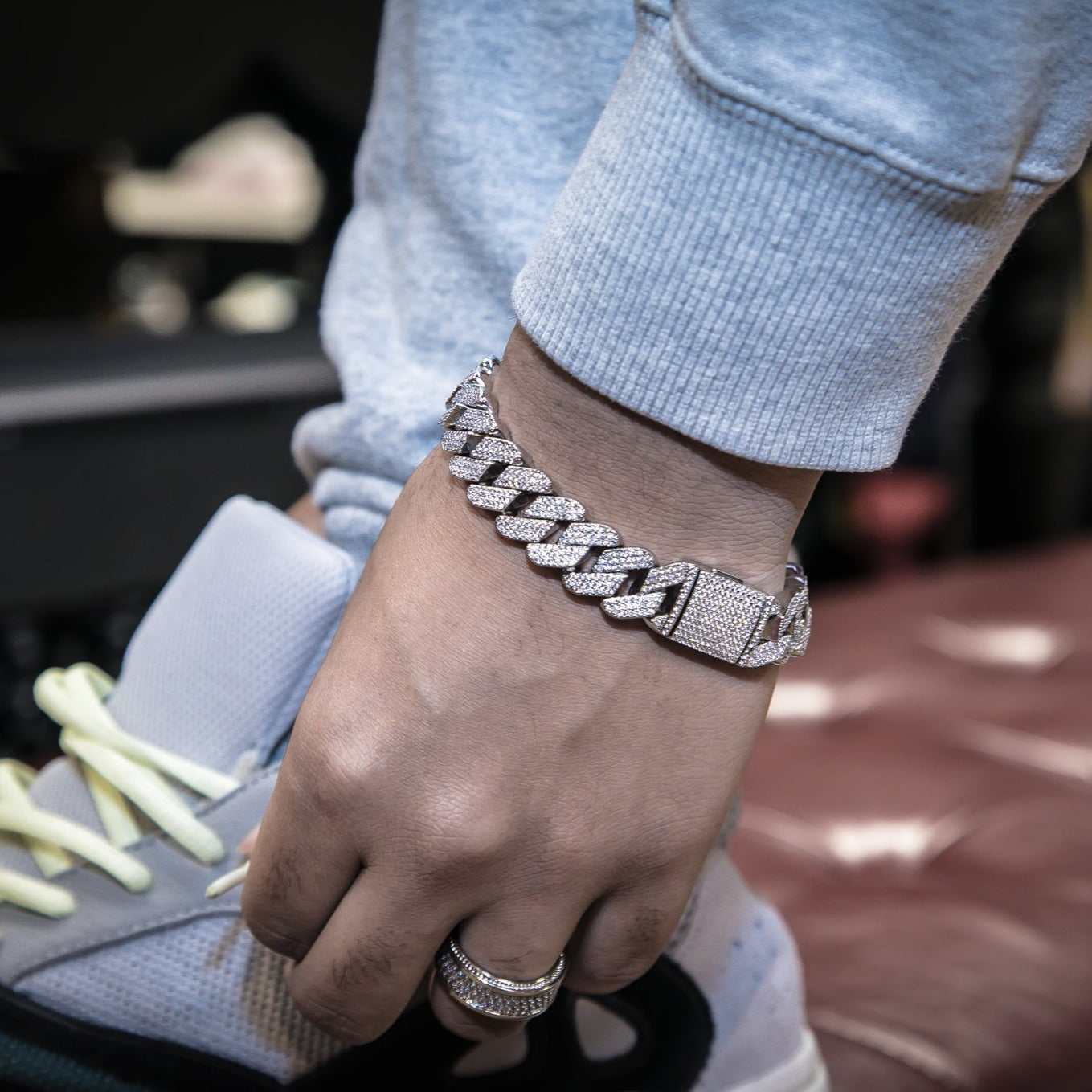 Studded Prong Set Cuban Link Bracelet | Silver