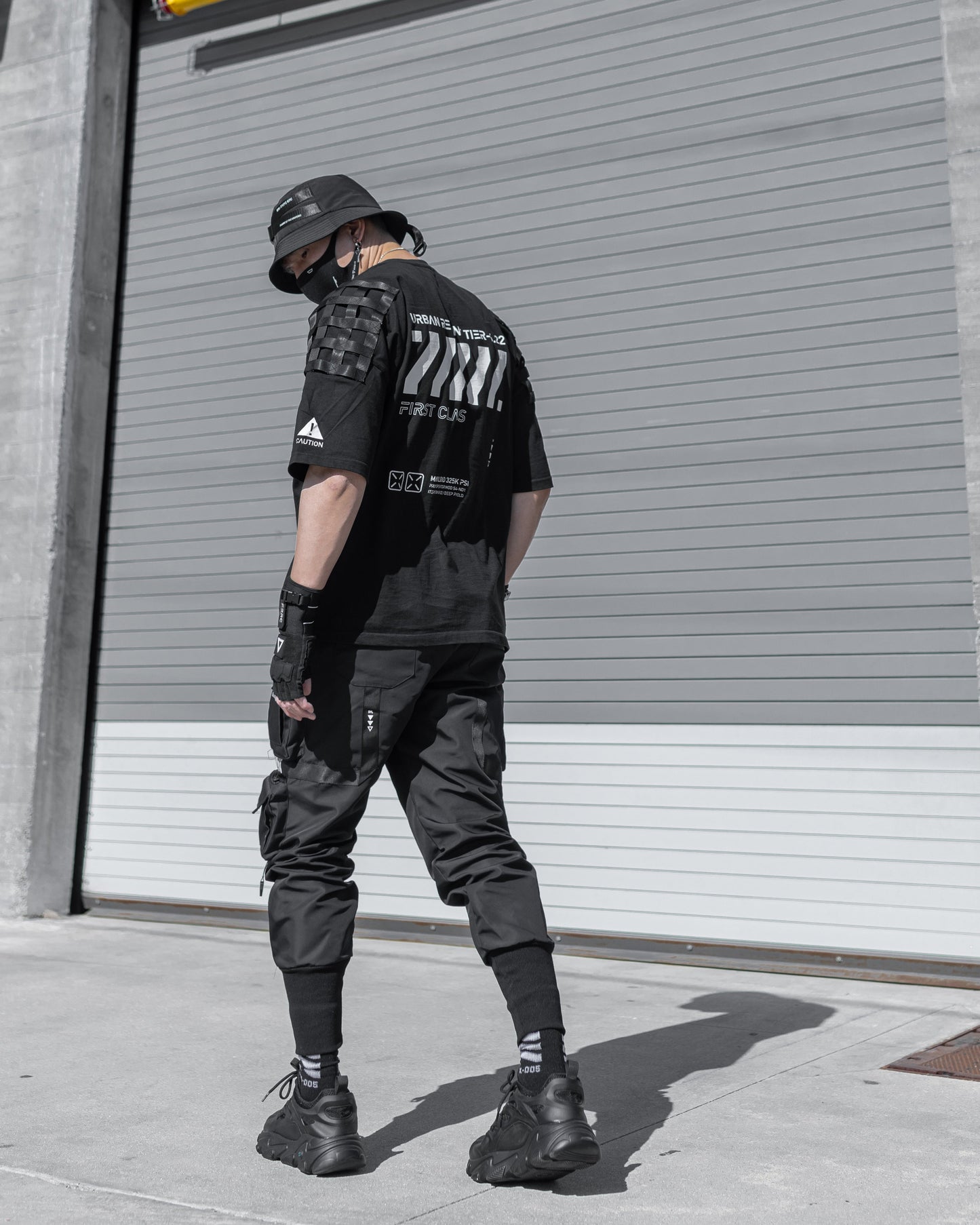 Urban Recon Black Oversized SST