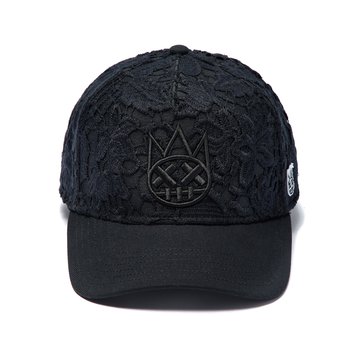A Frame Trucker Hat "Lace" In Black