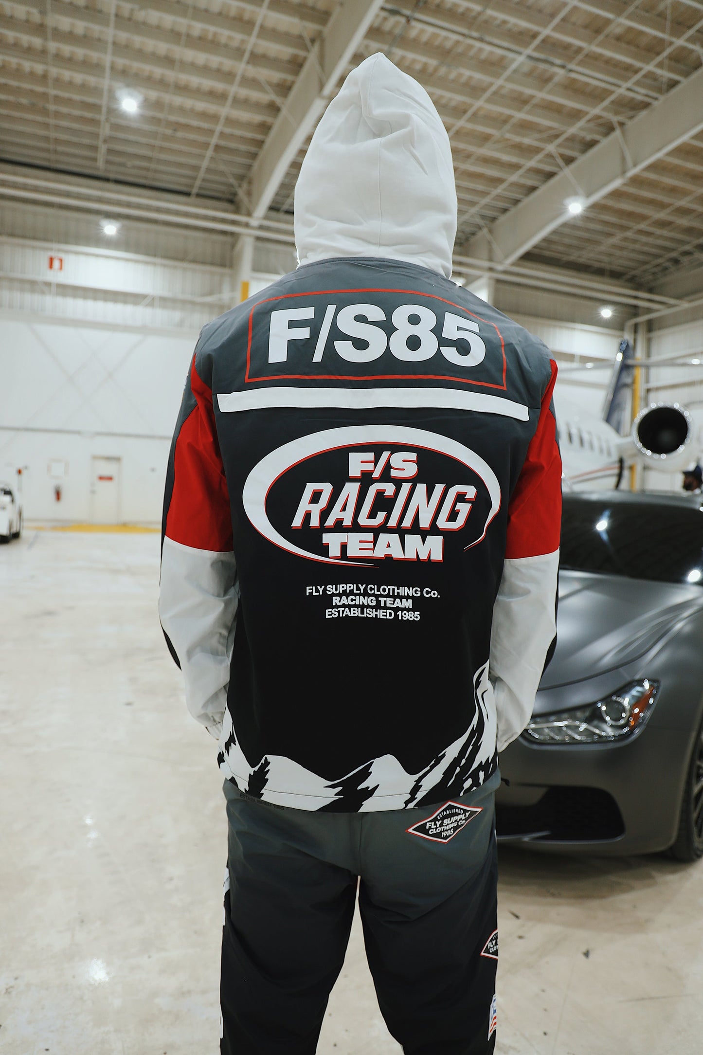 Paperchaser Windbreaker Pullover