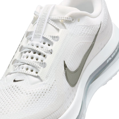 Pegasus Premium | White/Metallic Silver