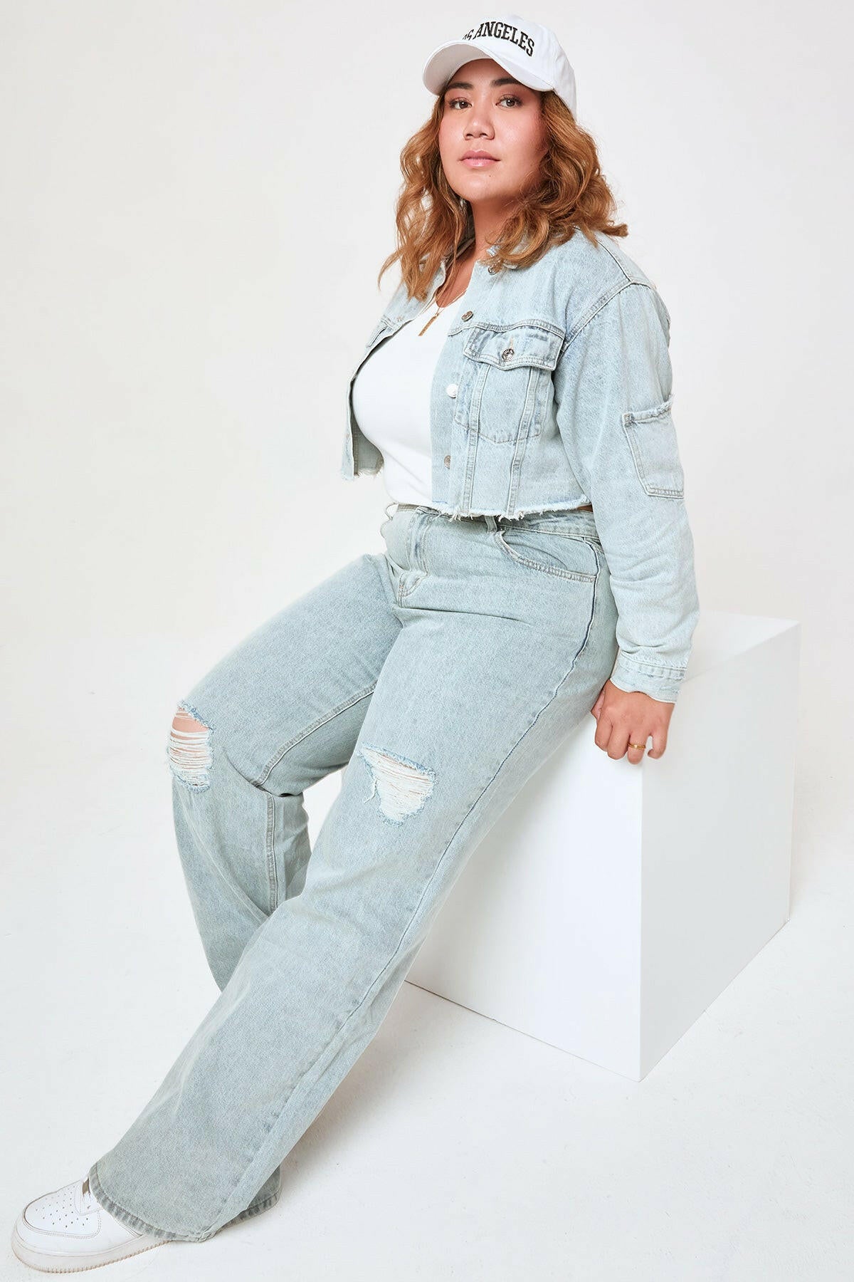 High Rise Relaxed Wide Leg Jeans