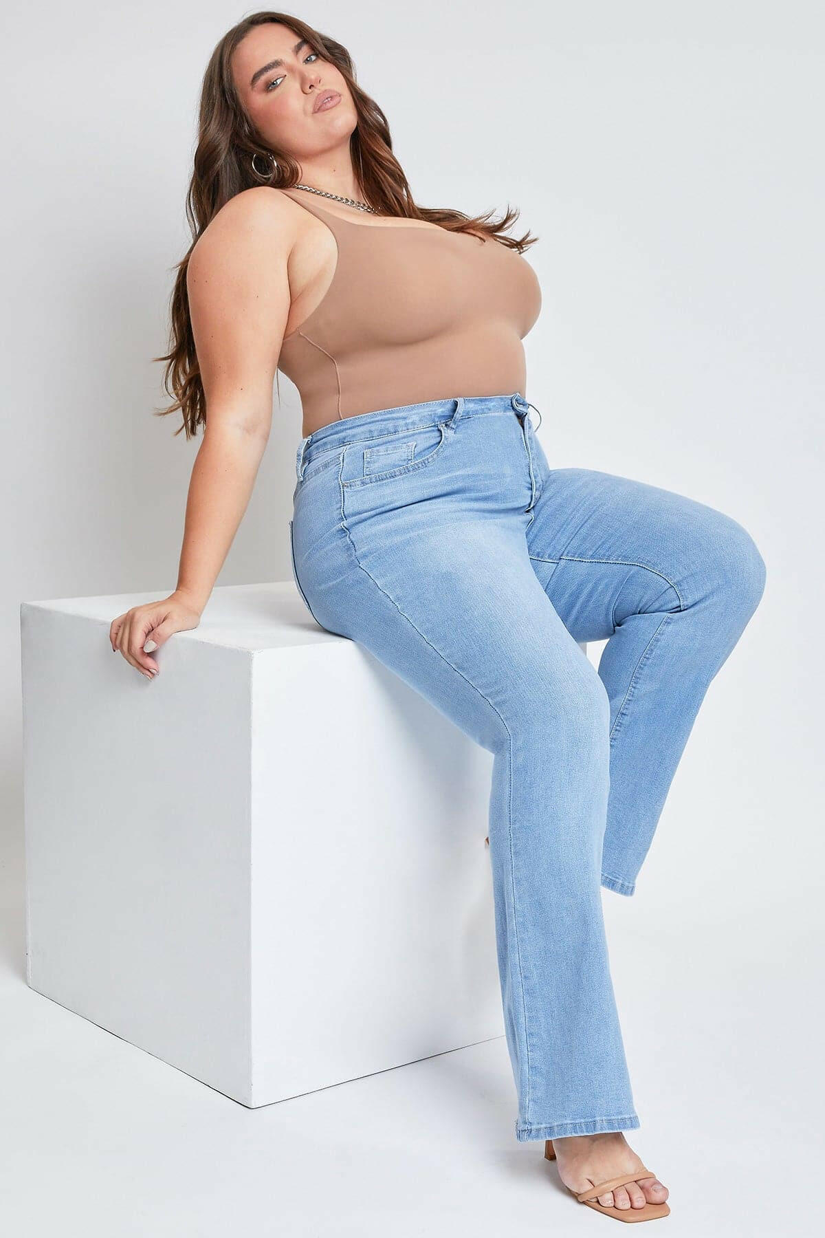 Women's Plus Size Basic Flare Jeans