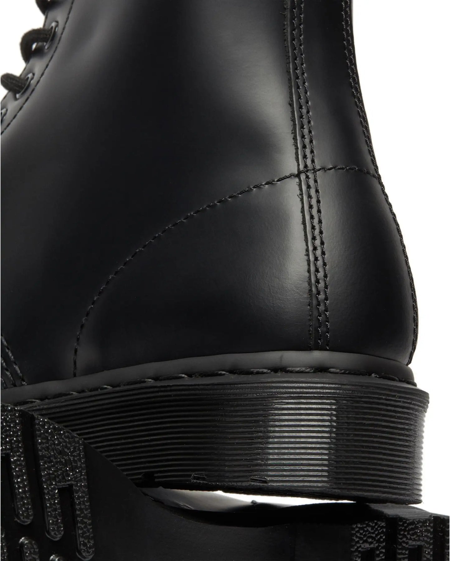 Dr. Martens Unisex 1460 Mono | Black Smooth (Last Call) M11/W12