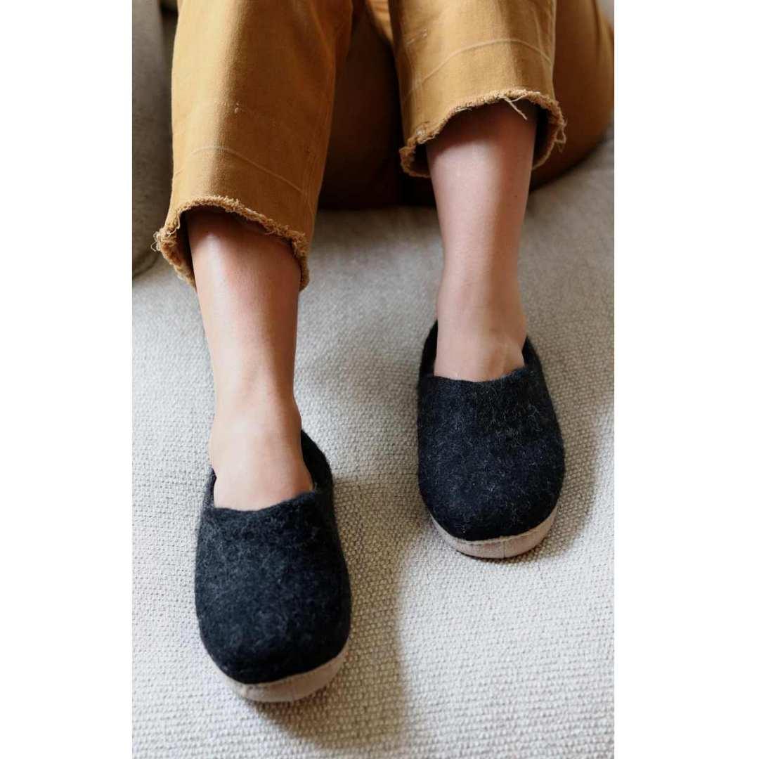 Victoria Wool House Shoe