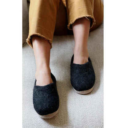 Victoria Wool House Shoe