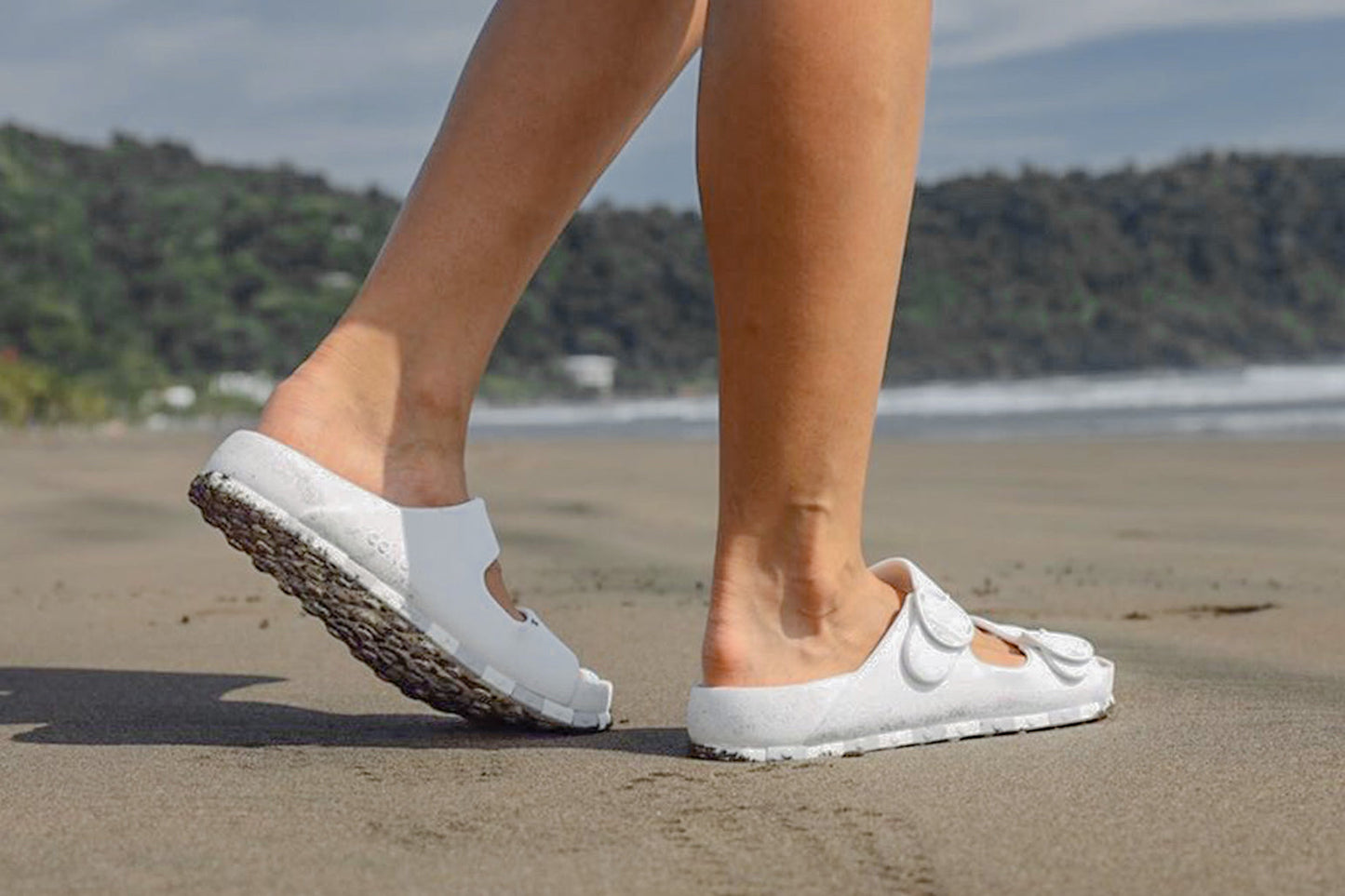 Horizon Check Sandals