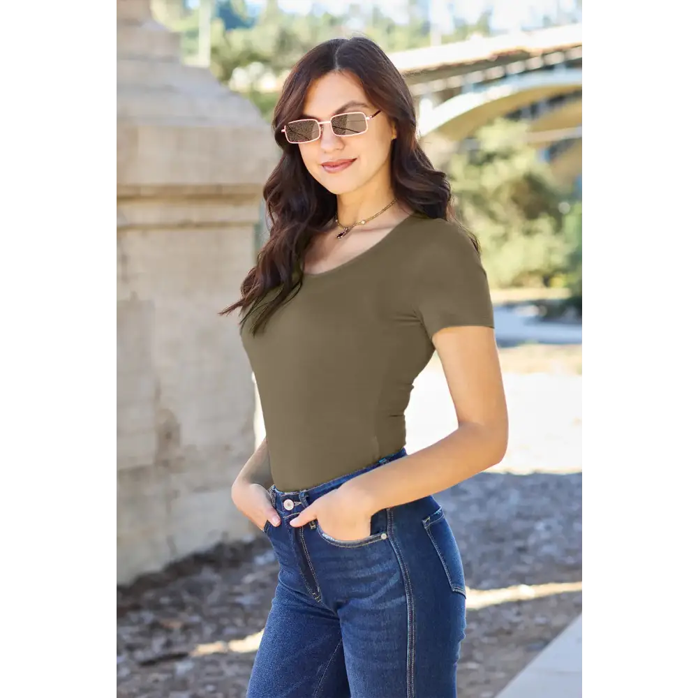 Basic Bae Full Size Round Neck Short Sleeve Bodysuit - KRIFFA 