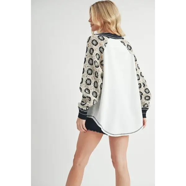 Crochet Contrast Stitching V Neck Top.