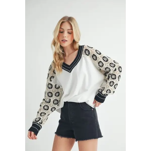 Crochet Contrast Stitching V Neck Top.
