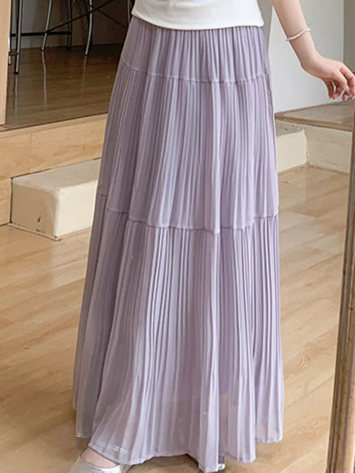 High-waisted tiered pleated maxi skirt