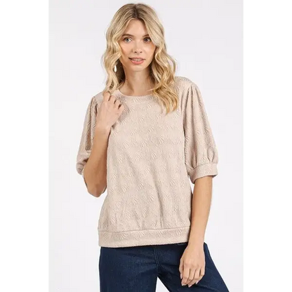 Fan Shell Texture Short Puff Sleeve Knit Top.
