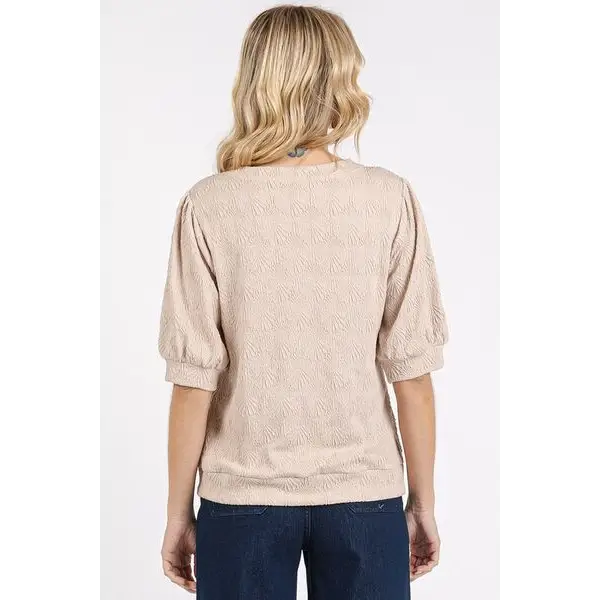 Fan Shell Texture Short Puff Sleeve Knit Top.