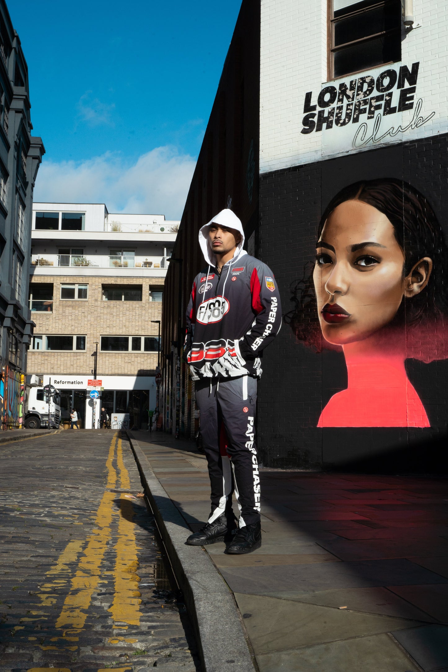 Paperchaser Windbreaker Pullover