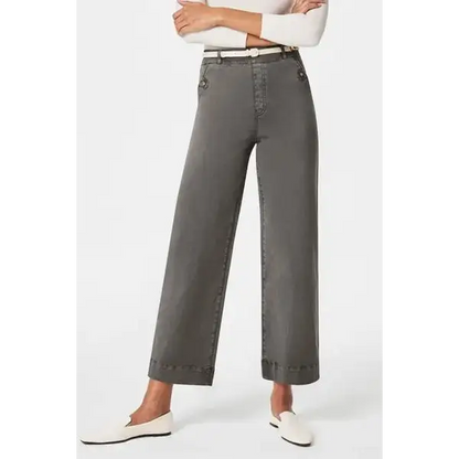 High Waist Jeans with Pockets.