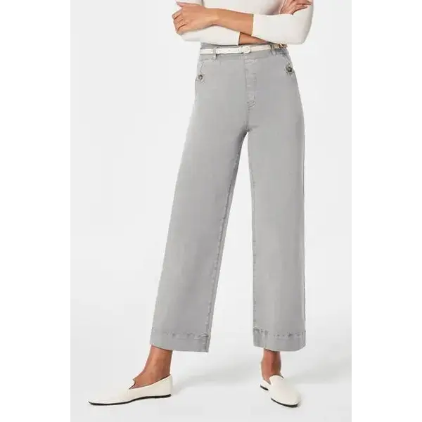 High Waist Jeans with Pockets.