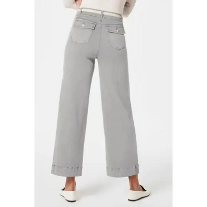 High Waist Jeans with Pockets.