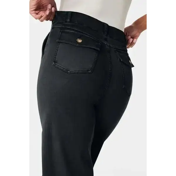 High Waist Jeans with Pockets.