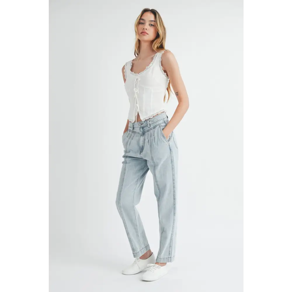 MABLE Pleated Front Detail Straight Jeans.