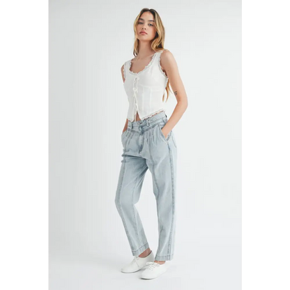 MABLE Pleated Front Detail Straight Jeans.
