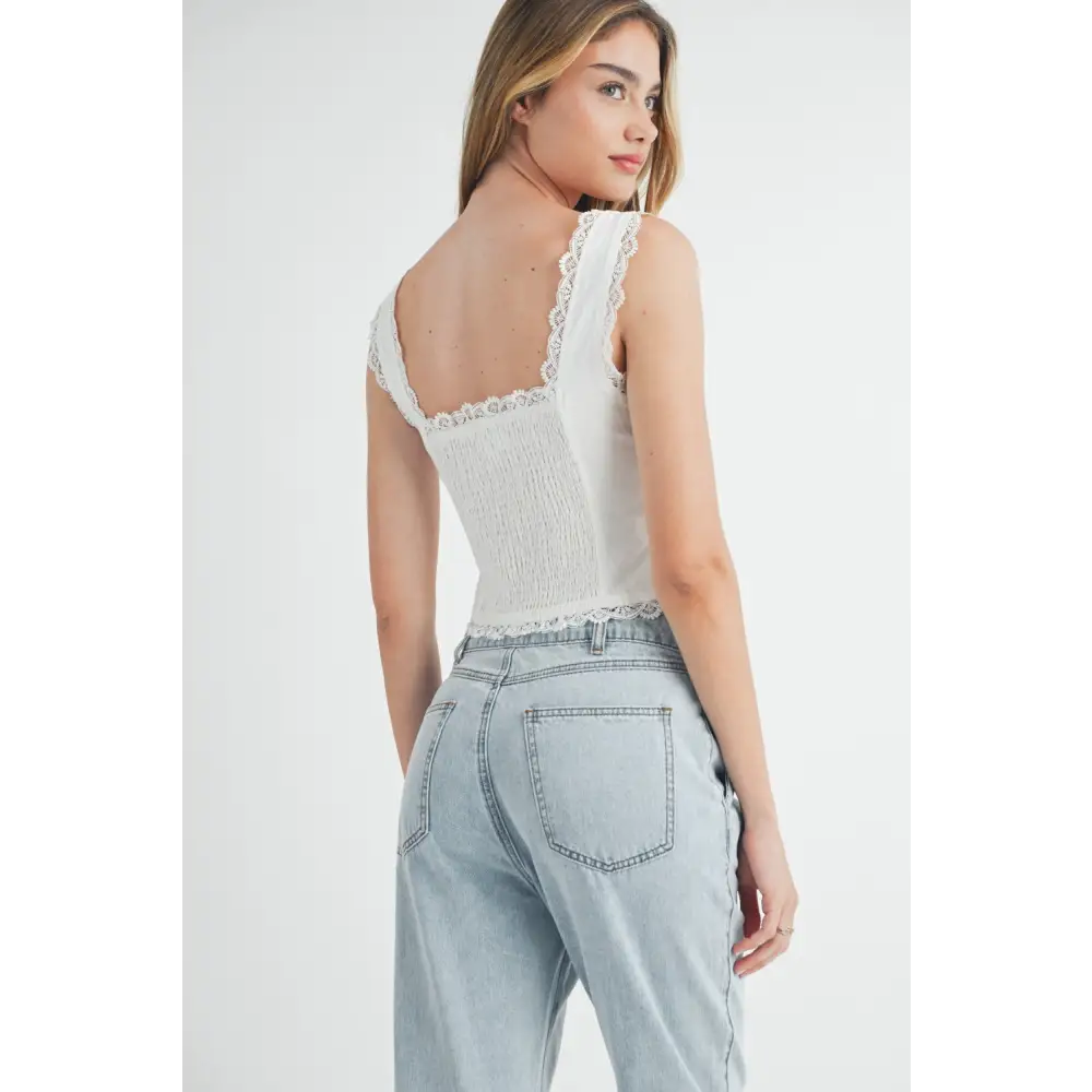 MABLE Pleated Front Detail Straight Jeans.