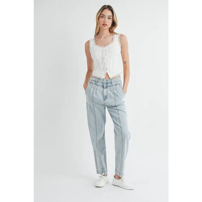 MABLE Pleated Front Detail Straight Jeans.