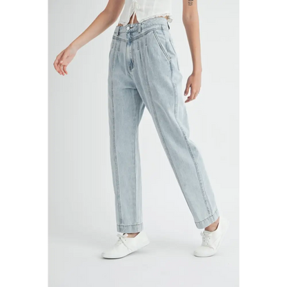 MABLE Pleated Front Detail Straight Jeans.