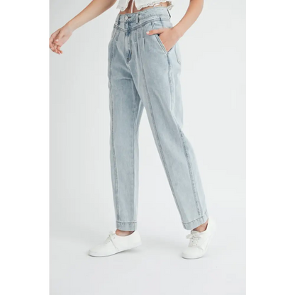 MABLE Pleated Front Detail Straight Jeans.