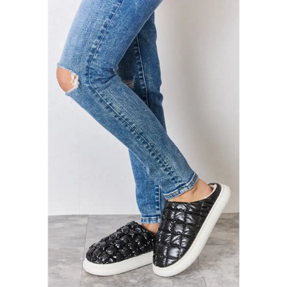 Melody Puffer Plush Slippers.
