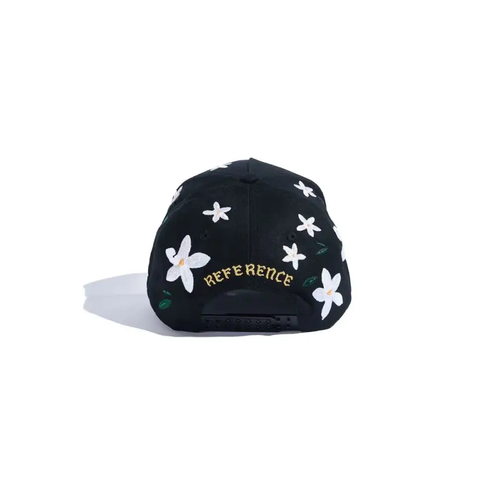 Reference Unisex LA Floral Paradise Snap Back Fit Hat.