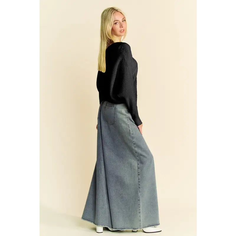Round Neck Batwing Sleeve Sweater.