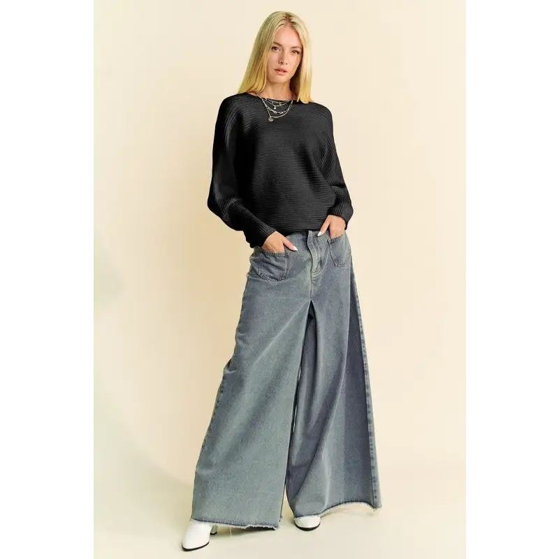 Round Neck Batwing Sleeve Sweater.