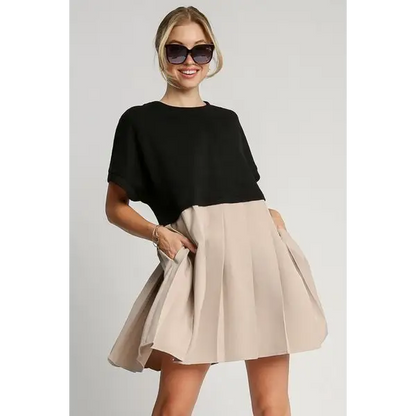 Round Neck Pleated Dress with Side Pockets.