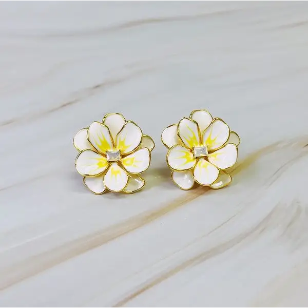 Scarlett Art Of Flower Earrings.