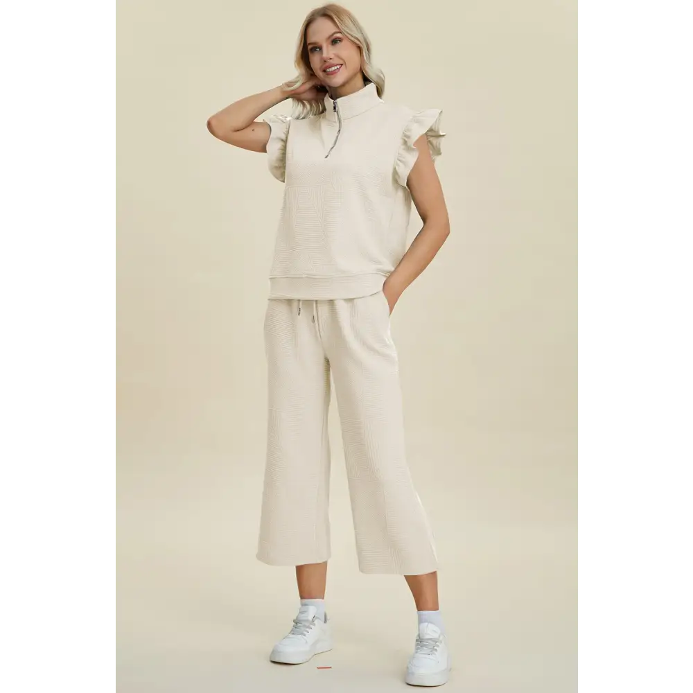 Texture Ruffle Short Sleeve Top and Wide Leg Pants Set.
