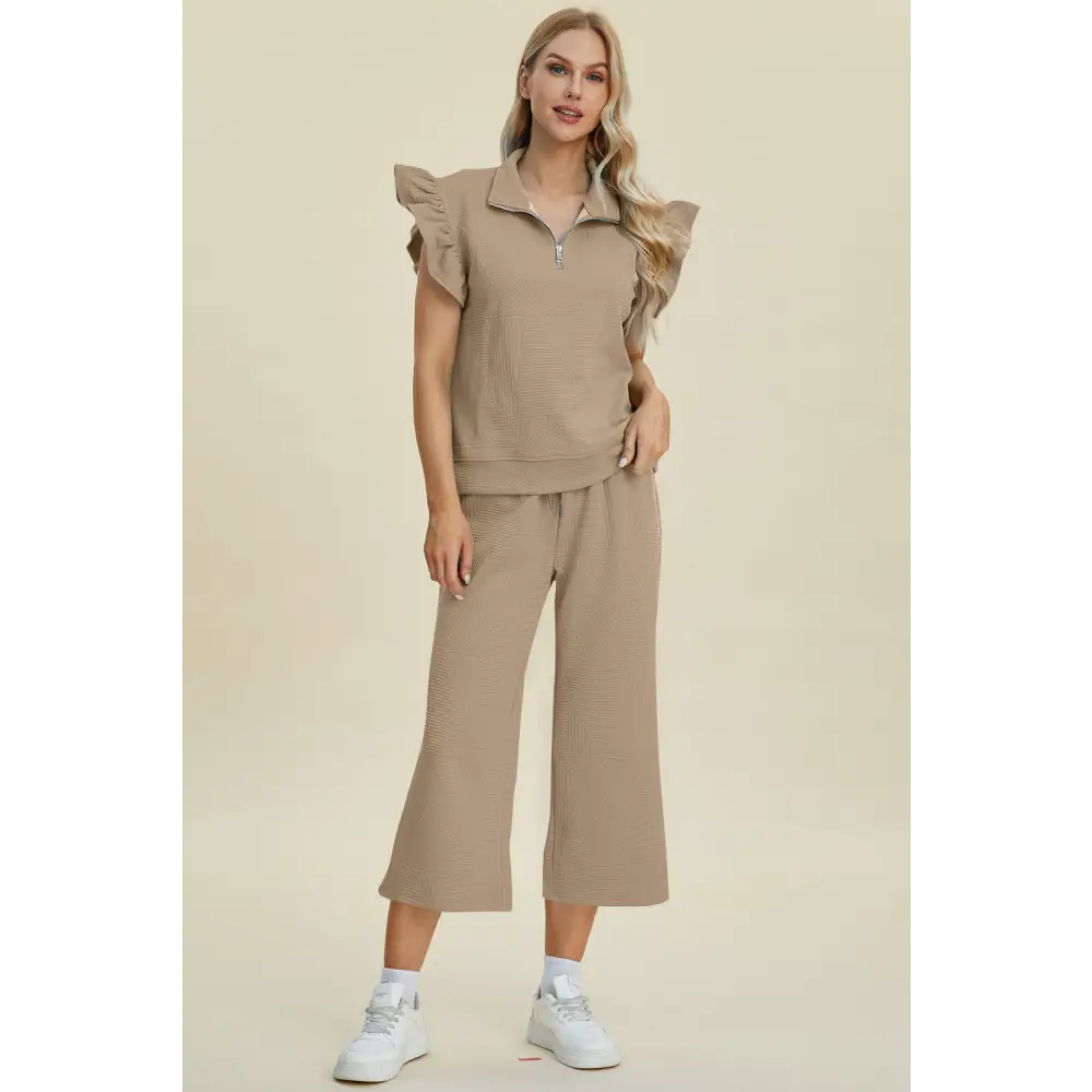 Texture Ruffle Short Sleeve Top and Wide Leg Pants Set.