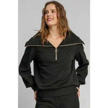 Ribbed Knit Half Zipper Sweatshirt.