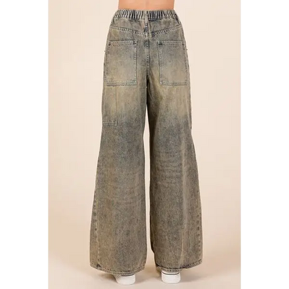 Washed Wide Leg Jeans with Pockets.