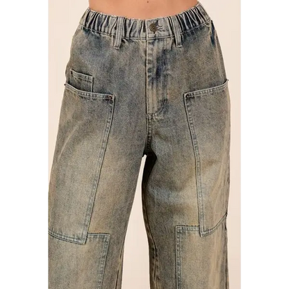 Washed Wide Leg Jeans with Pockets.