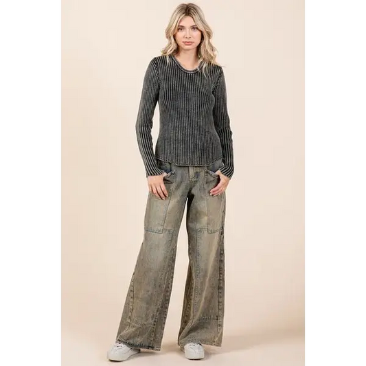 Washed Wide Leg Jeans with Pockets.
