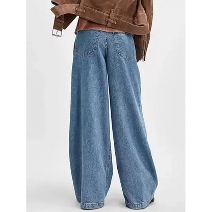 Wide Leg Jeans with Pockets.